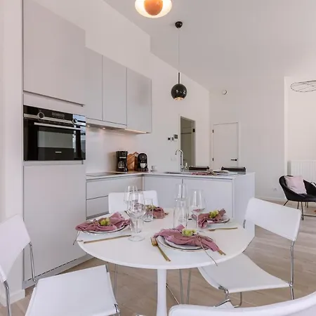 Apartamento Beautiful And Bright With Terrace